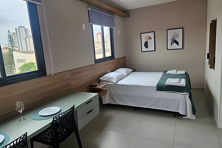 Studio ao lado da USP com piscina e academia