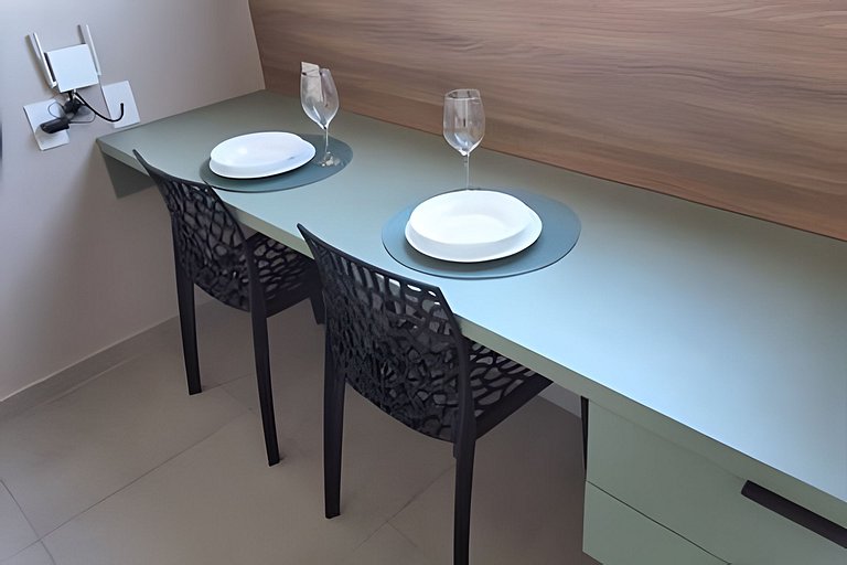 Studio ao lado da USP com piscina e academia