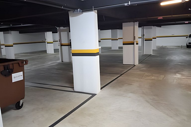 Studio ao lado da USP com piscina e academia