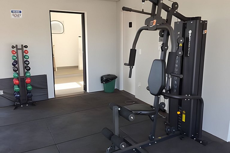 Studio ao lado da USP com piscina e academia