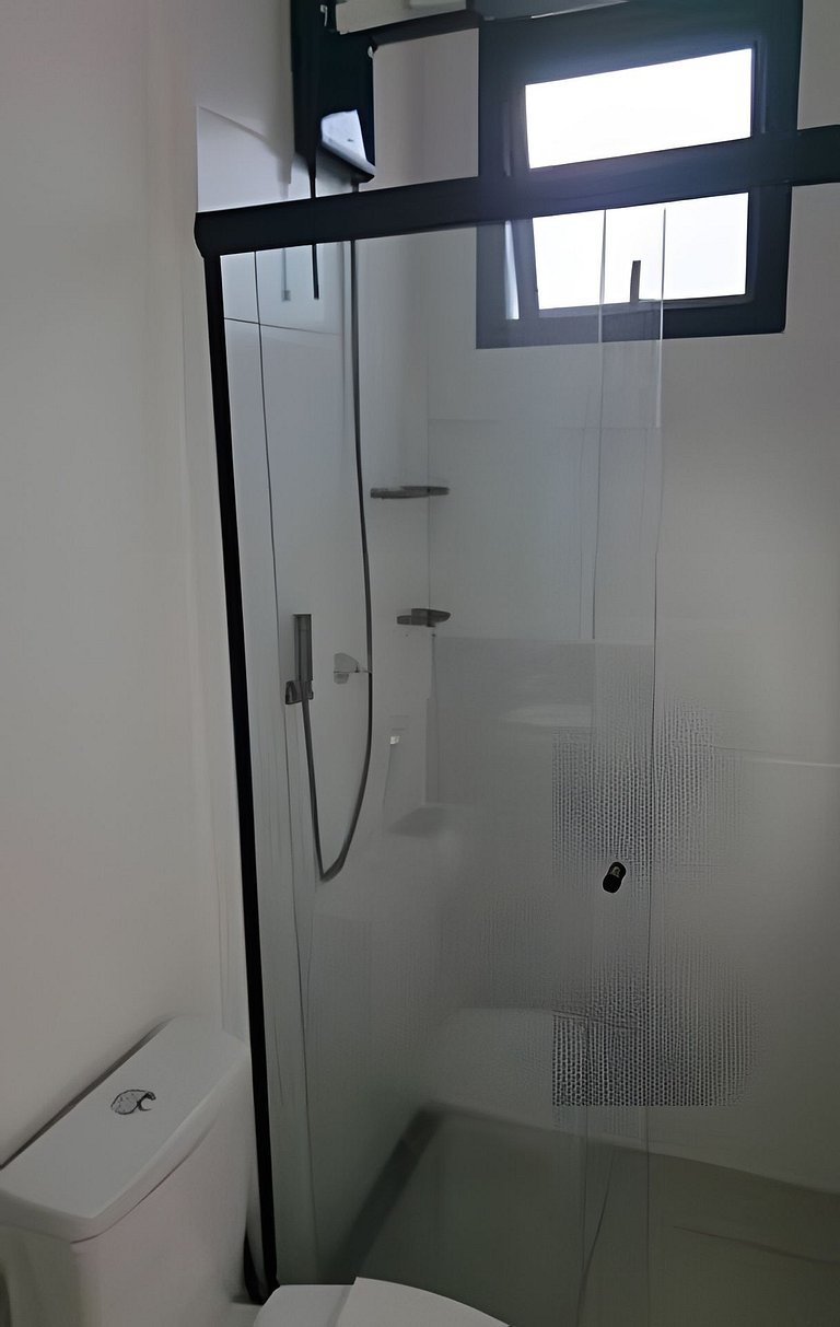 Studio ao lado da USP com piscina e academia