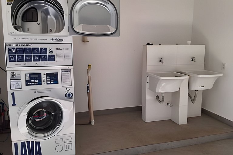 Studio próximo à USP com piscina e academia