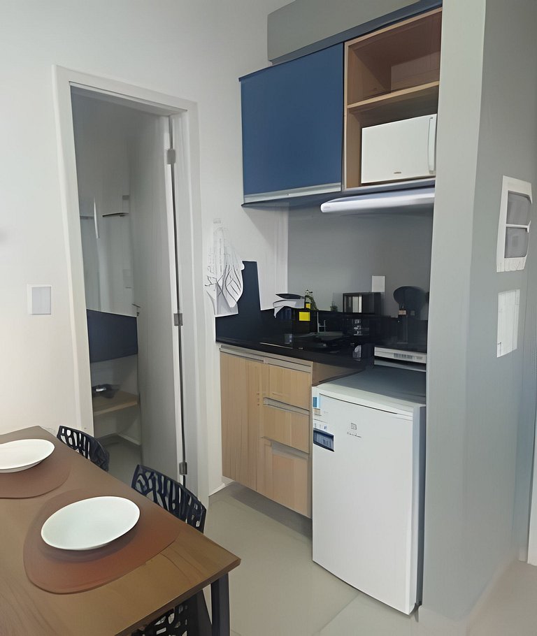 Studio ao lado da USP com piscina e academia