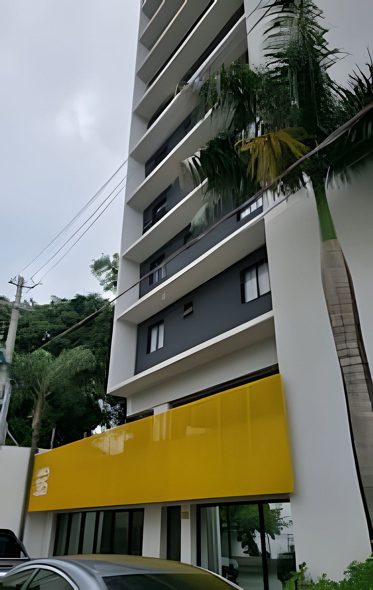 Studio ao lado da USP com piscina e academia