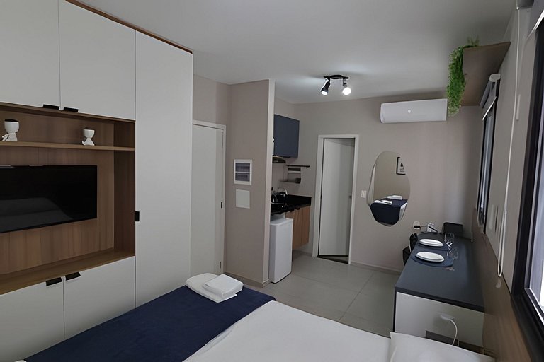 Studio ao lado da USP com piscina e academia