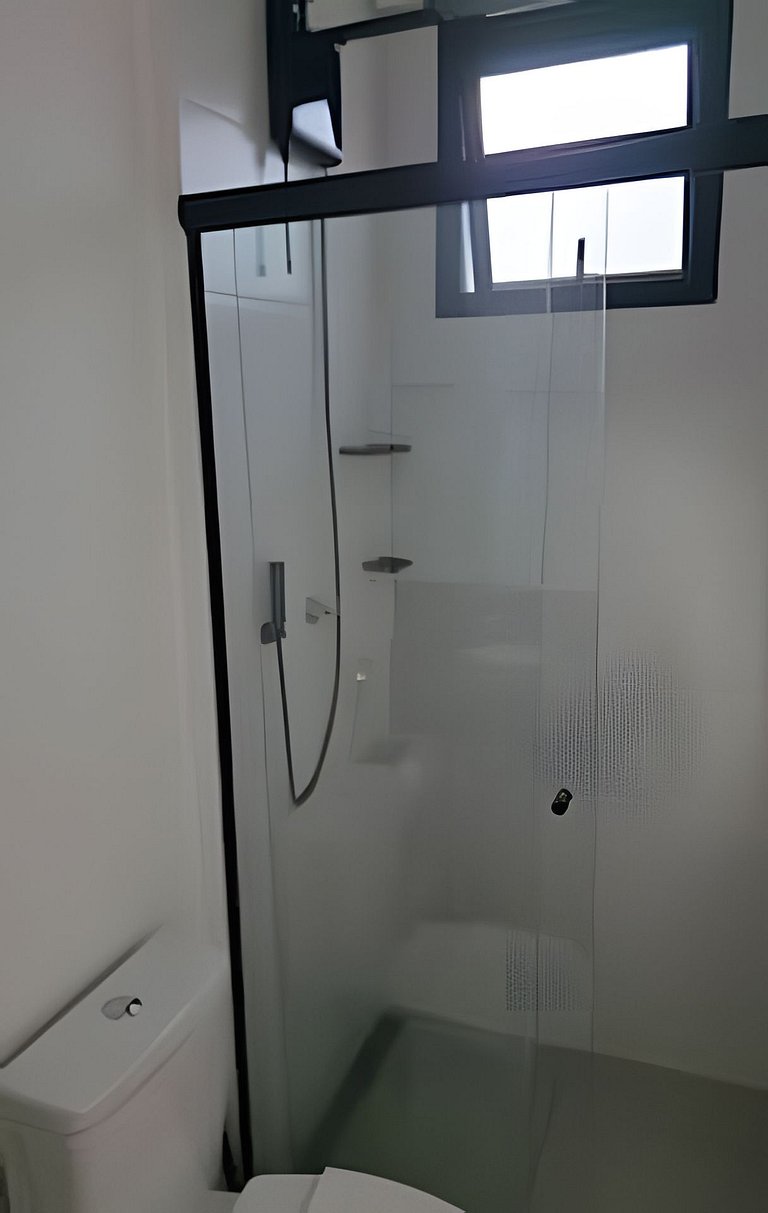 Studio completo com piscina ao lado da USP