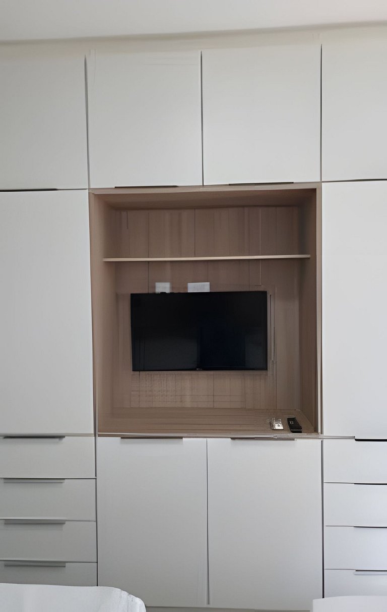 Studio completo com piscina ao lado da USP