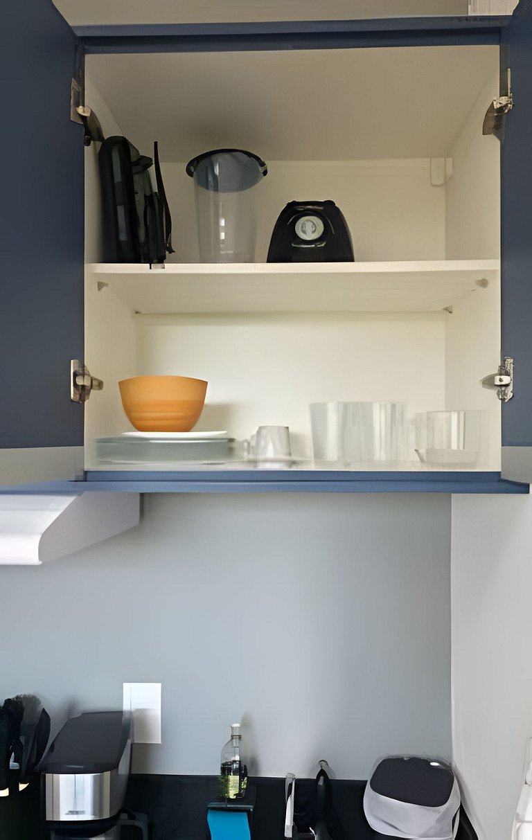 Studio ao lado da USP com piscina e academia