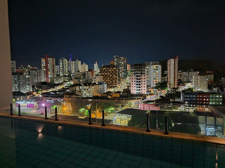 Studio próximo à USP com piscina e academia