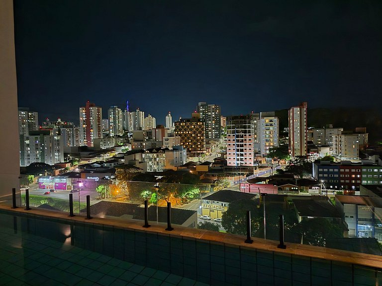 Studio ao lado da USP com piscina e academia