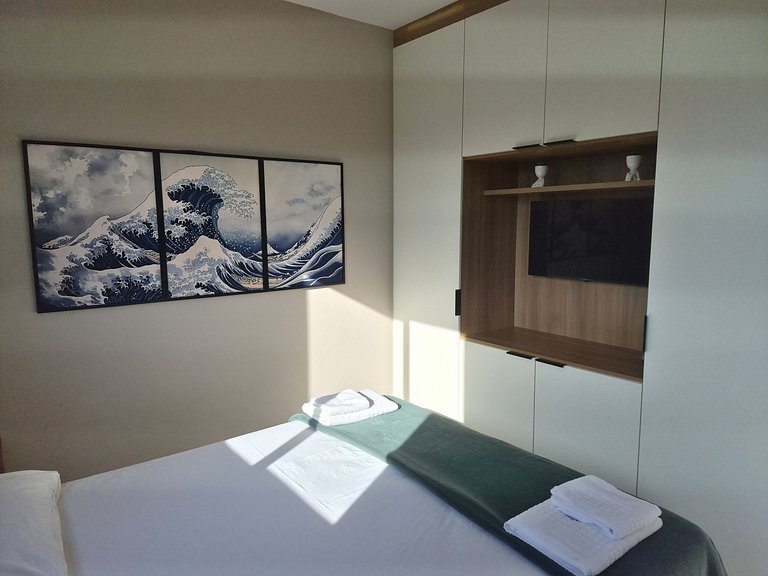 Studio ao lado da USP com piscina e academia