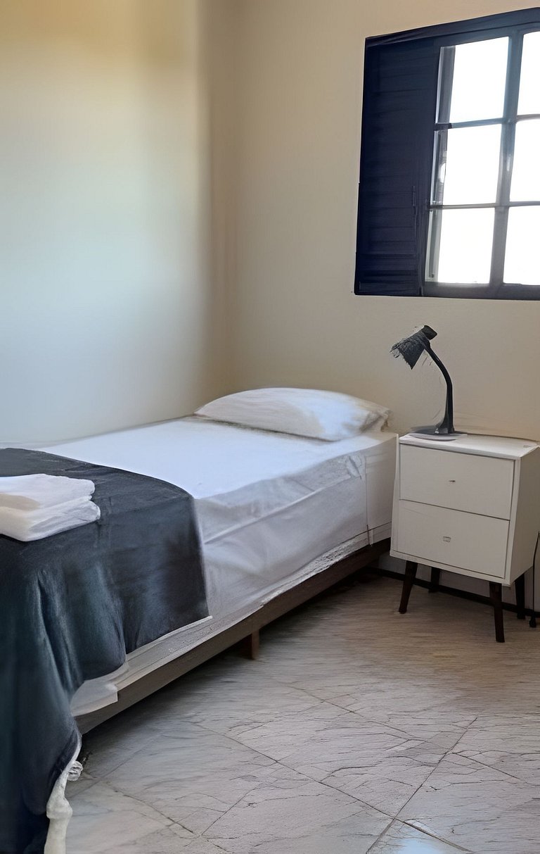 Apartamento completo de 2 quartos ao lado da UFSCar