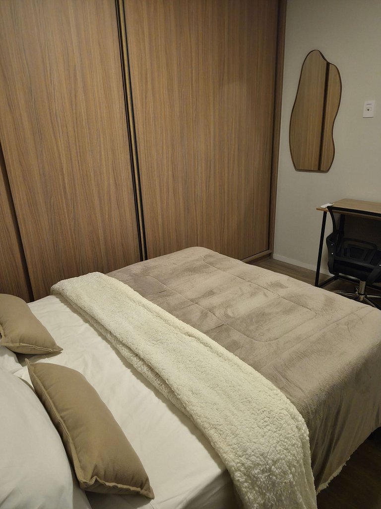 Apartamento completo com 2 quartos, ao lado do Shopping e US