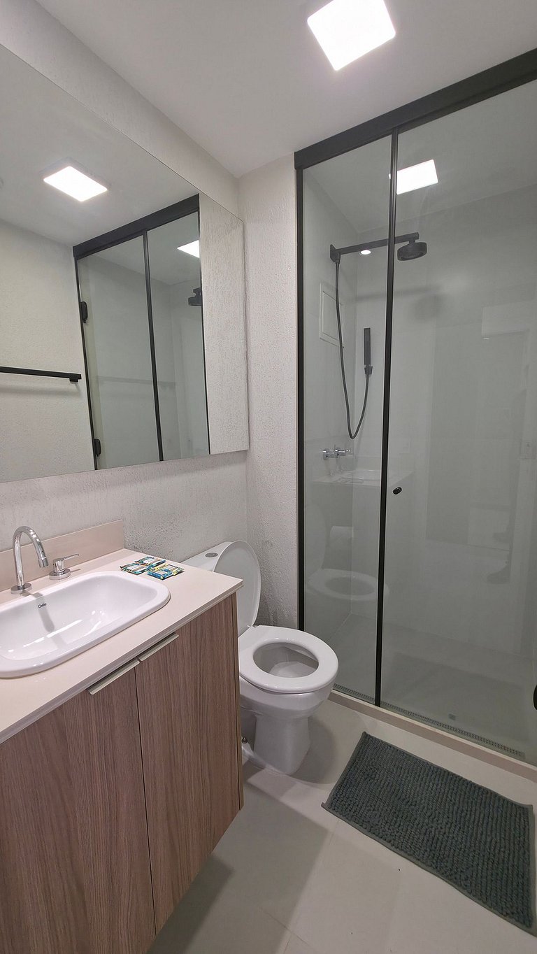 Apartamento completo com 2 quartos, ao lado do Shopping e US