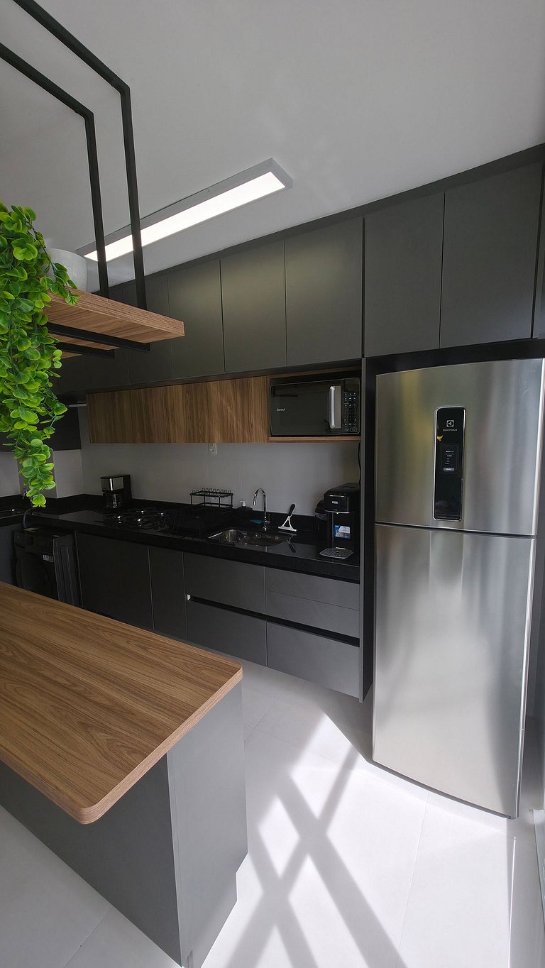 Apartamento completo com 2 quartos, ao lado do Shopping e US