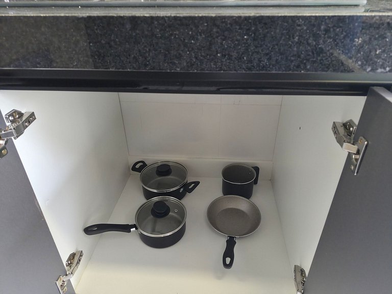 Apartamento completo com 2 quartos, ao lado do Shopping e US