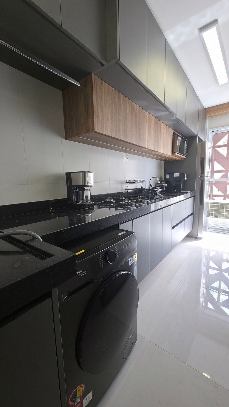 Apartamento completo com 2 quartos, ao lado do Shopping e US