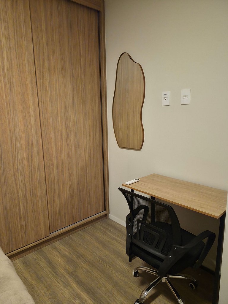 Apartamento completo com 2 quartos, ao lado do Shopping e US