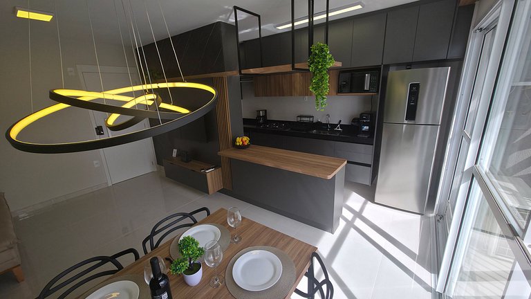 Apartamento completo com 2 quartos, ao lado do Shopping e US