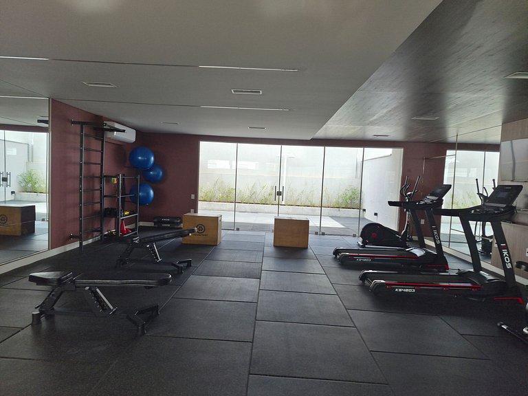 Apartamento completo com 2 quartos, ao lado do Shopping e US