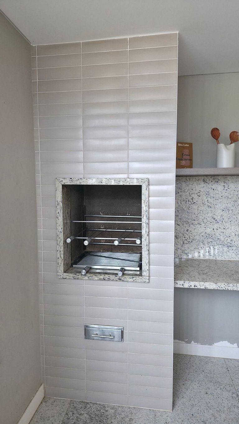 Apartamento completo com 2 quartos, ao lado do Shopping e US