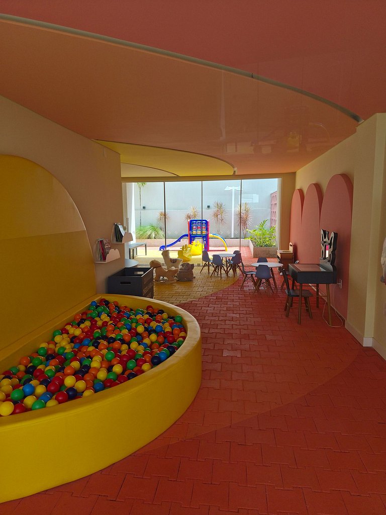 Apartamento completo com 2 quartos, ao lado do Shopping e US