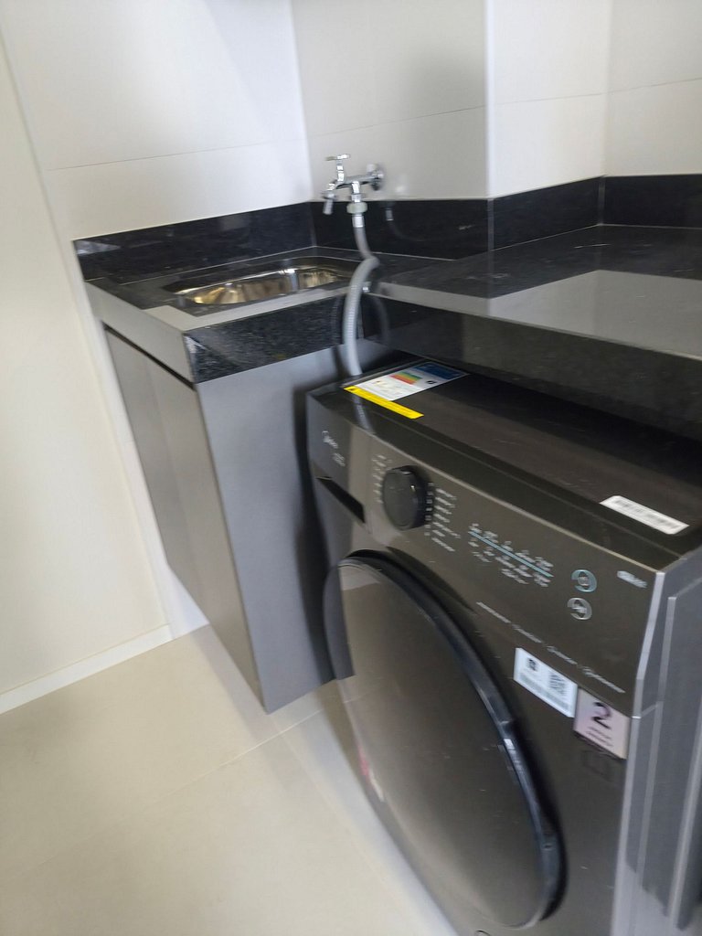 Apartamento completo com 2 quartos, ao lado do Shopping e US