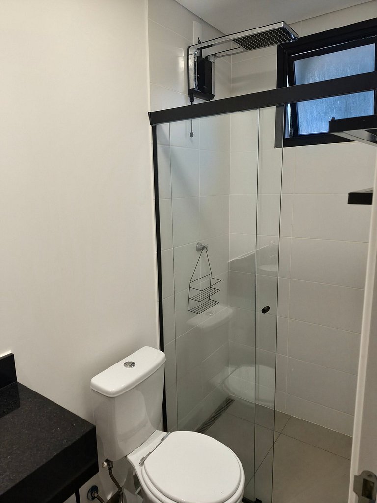 Studio ao lado da USP com piscina e academia
