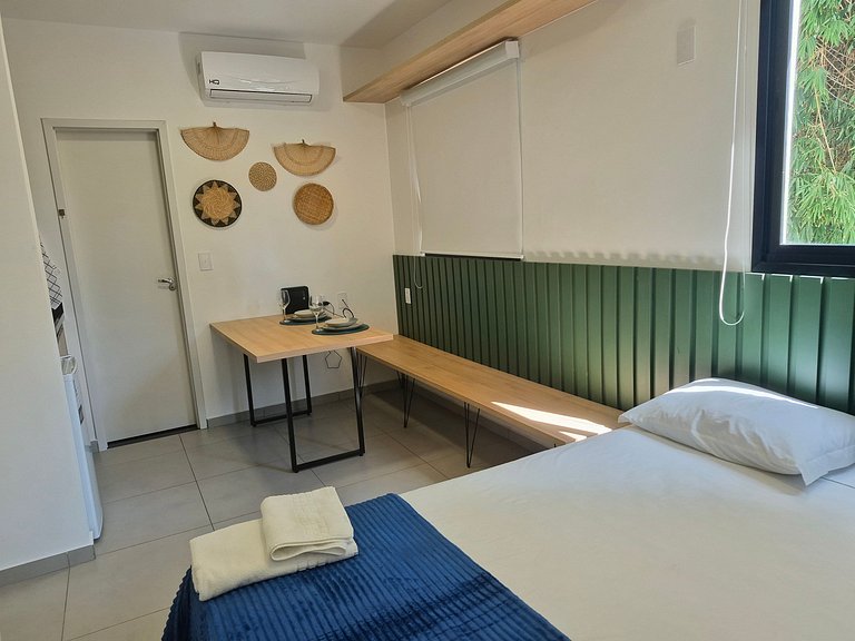 Studio ao lado da USP com piscina e academia