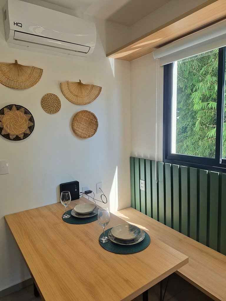 Studio ao lado da USP com piscina e academia