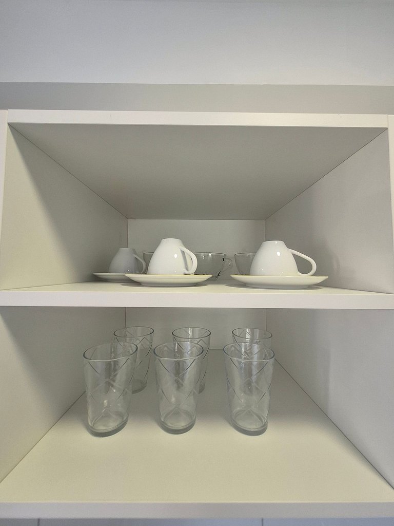Apartamento completo com 2 quartos no centro