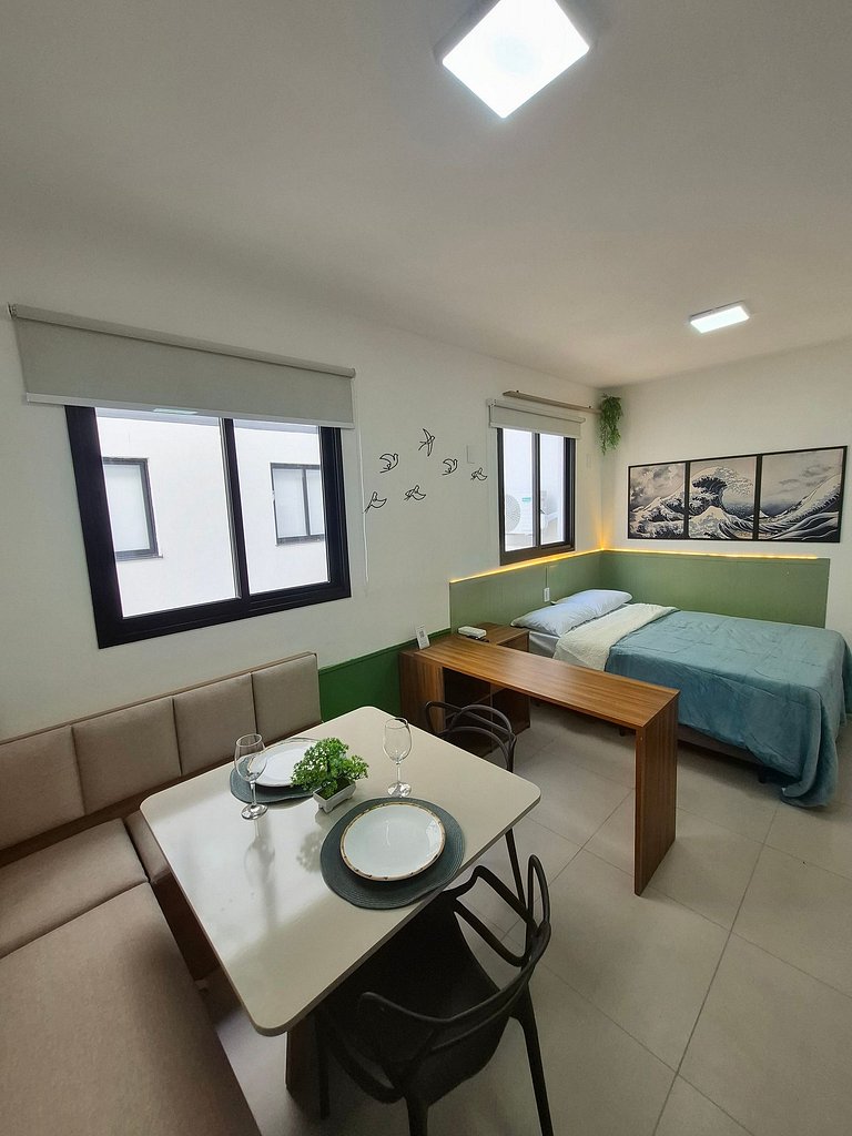 Studio ao lado da USP com piscina e academia